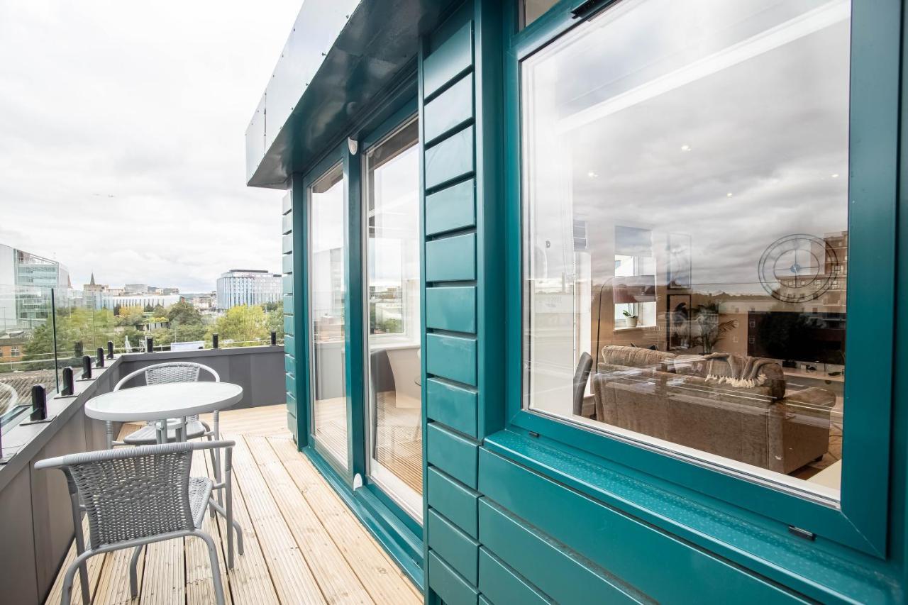 Апартаменти Two Bed Flat With Wrap Around Terrace Near Legoland, Windsor, Tube Station Слау Екстер'єр фото